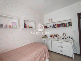 Apartamento à venda no Itaigara