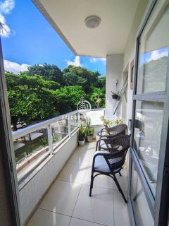 Apartamento à venda no Itaigara