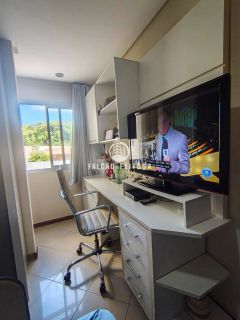 Apartamento à venda no Itaigara