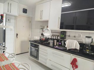 Apartamento à venda na Pituba