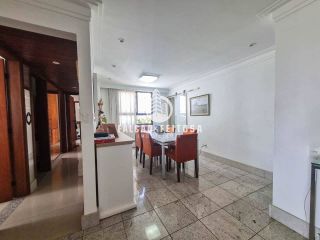 Apartamento à venda no Caminho das Árvores