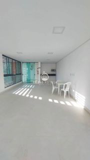 Casa Village à venda em Buraquinho