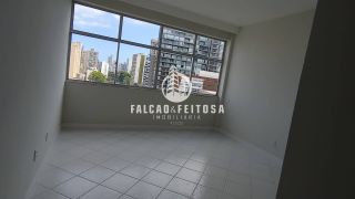 Apartamento à venda no Campo Grande