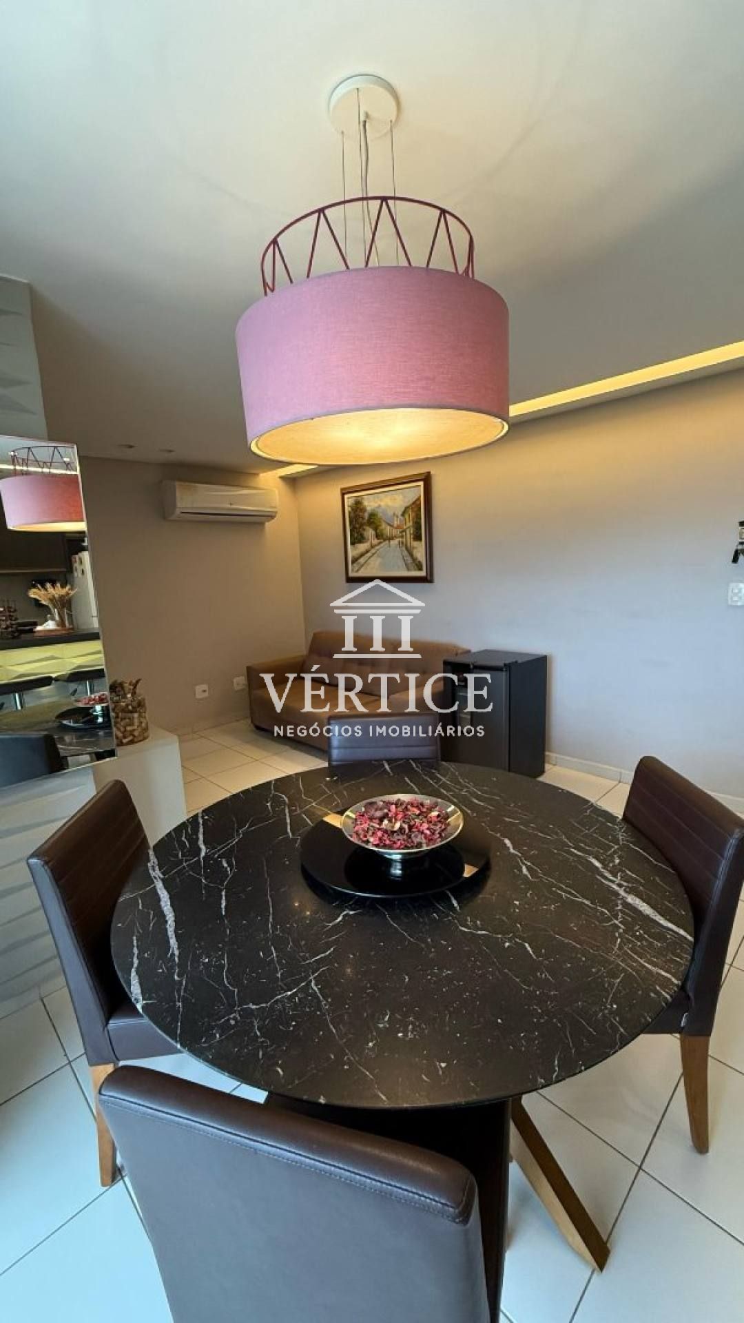 Apartamento no Condomínio Like