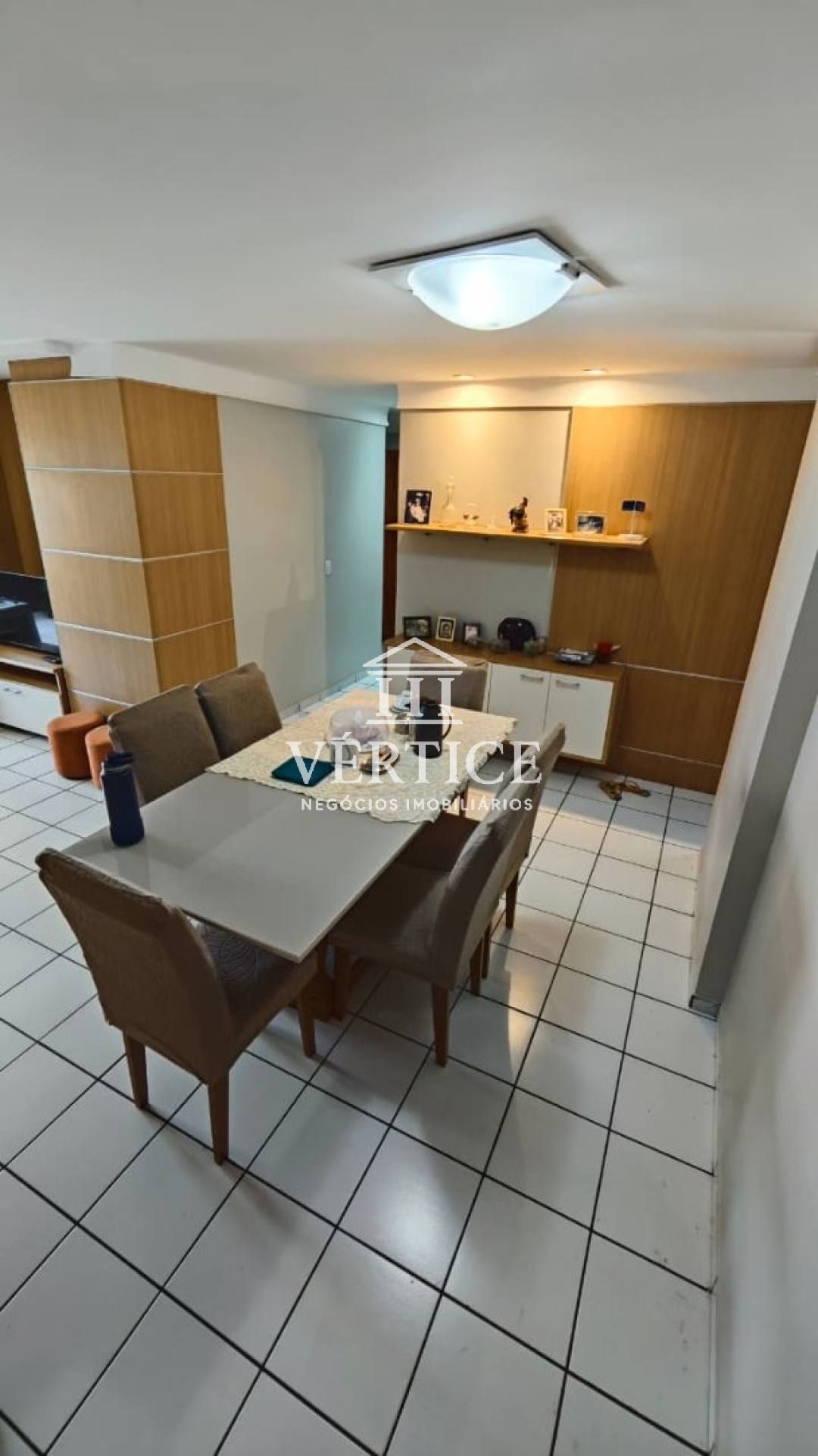 APARTAMENTO À VENDA NO CONDOMÍNIO PIAZZA DI SPAGNA