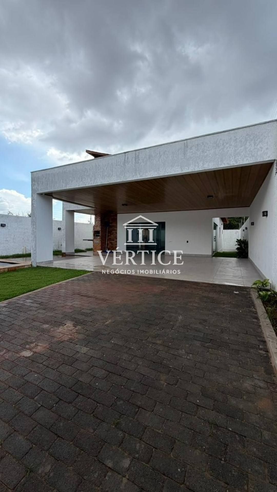 CASA À VENDA NO BAIRRO URUGUAI