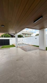 CASA À VENDA NO BAIRRO URUGUAI