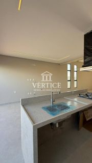 CASA À VENDA NO COND. PETROPÓLIS RESIDENCE