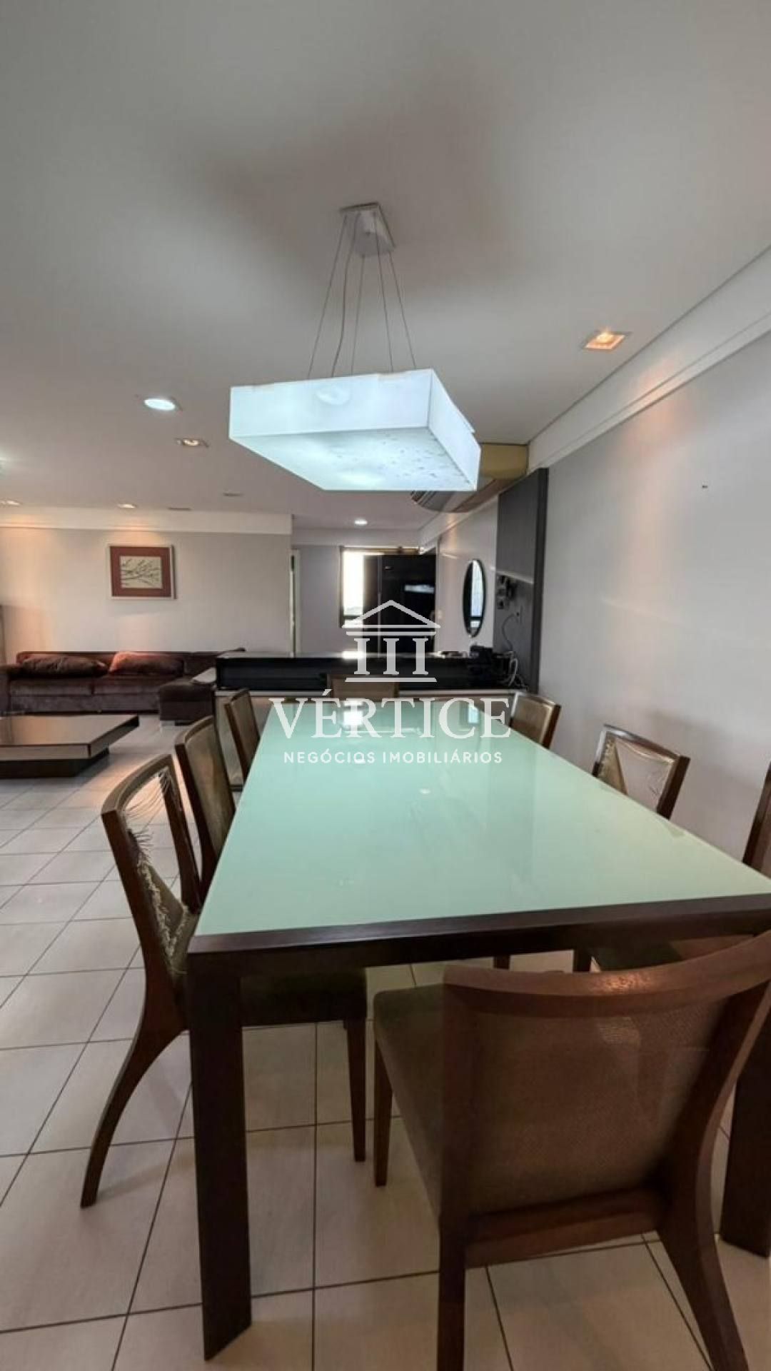 APARTAMENTO À VENDA NO COND. PRINCESA DIANA