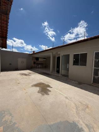 Casa Térrea no Bairro Planalto do Uruguai - Zona Leste.