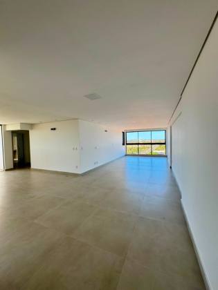 Apartamento de Alto Padrão no Edifício Matrincham - Zona Leste
