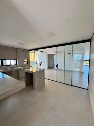 Apartamento de Alto Padrão no Edifício Matrincham - Zona Leste