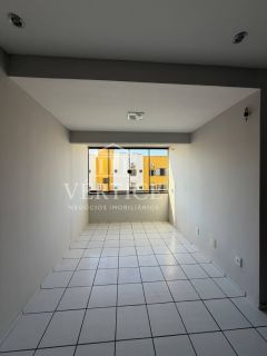 APARTAMENTO à VENDA com 3 quartos - Zona Leste