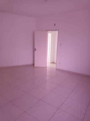 Sala Comercial Para Vender no bairro 													<<< Selecione uma Cidade em 													<<< Selecione um Estado