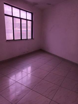 Sala Comercial Para Vender no bairro 													<<< Selecione uma Cidade em 													<<< Selecione um Estado