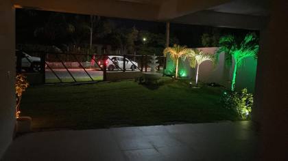 Casa de Condomínio Para Vender com 4 quartos 3 suítes no bairro Estrada do Côco em Camaçari