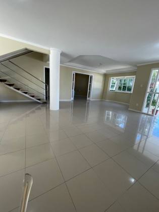 Casa de Condomínio Para Vender com 4 quartos 1 suítes no bairro Vilas do Atlântico em Lauro De Freitas