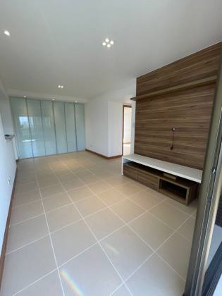 Apartamento Para Vender com 2 quartos 1 suítes no bairro Patamares em Salvador
