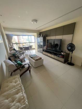 Apartamento Para Vender com 4 quartos 3 suítes no bairro Jardim Apipema em Salvador