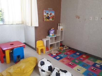 Apartamento Para Vender com 4 quartos 3 suítes no bairro Jardim Apipema em Salvador