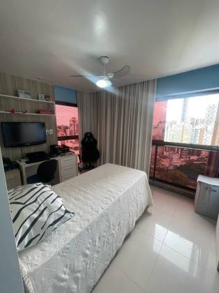 Apartamento Para Vender com 4 quartos 3 suítes no bairro Jardim Apipema em Salvador