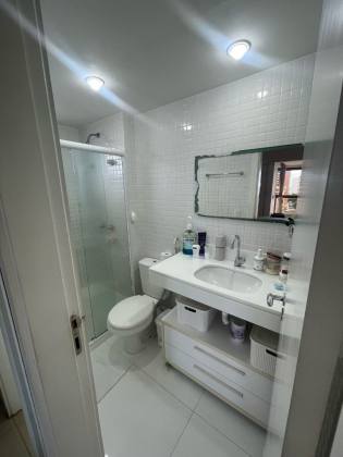 Apartamento Para Vender com 4 quartos 3 suítes no bairro Jardim Apipema em Salvador