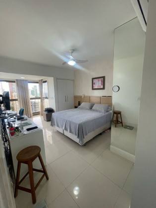 Apartamento Para Vender com 4 quartos 3 suítes no bairro Jardim Apipema em Salvador