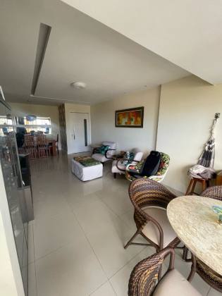 Apartamento Para Vender com 4 quartos 3 suítes no bairro Jardim Apipema em Salvador