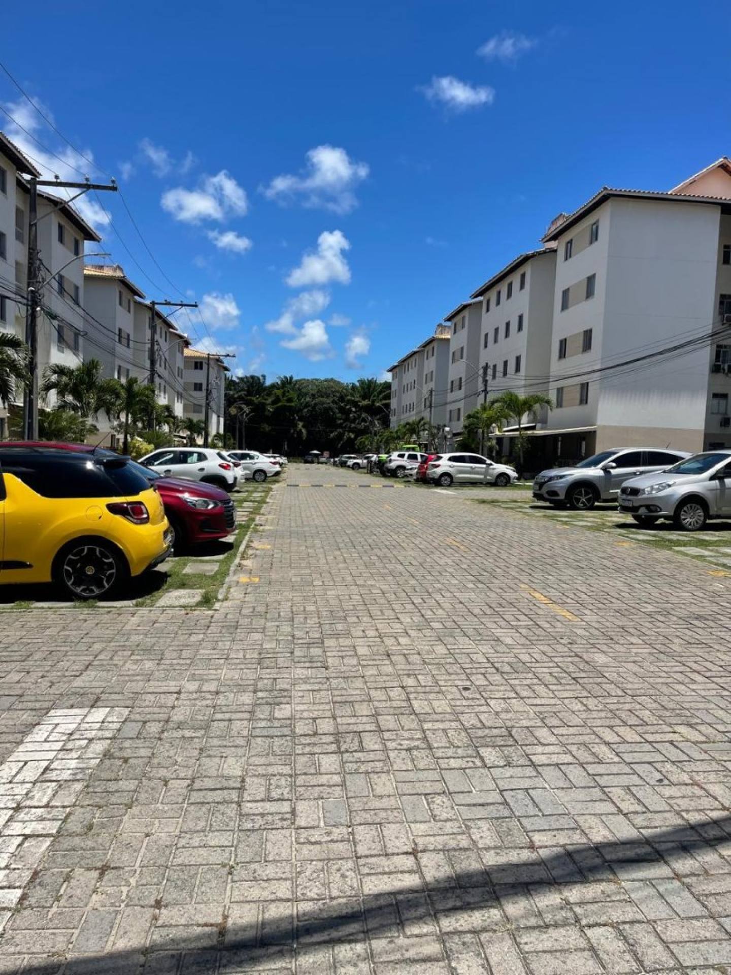 Apartamento Para Vender com 2 quartos no bairro Catu de Abrantes em Camaçari