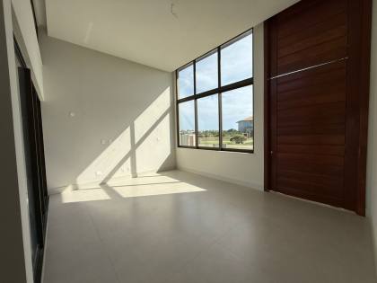 Casa de Condomínio Para Vender com 5 quartos 5 suítes no bairro Praia do Forte em Mata De São João