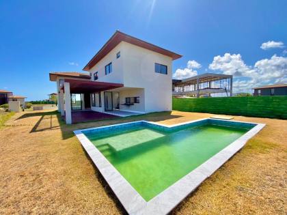 Casa de Condomínio Para Vender com 5 quartos 5 suítes no bairro Praia do Forte em Mata De São João