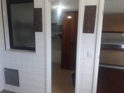 Apartamento 4 quartos com 2 suítes no Itaigara