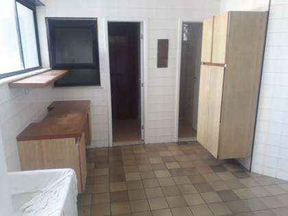 Apartamento 4 quartos com 2 suítes no Itaigara