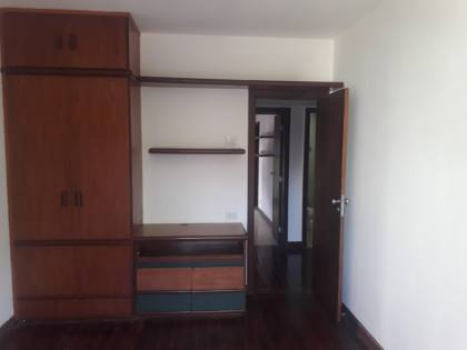 Apartamento 4 quartos com 2 suítes no Itaigara