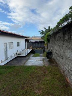 DUAS CASAS NO ITAIGARA