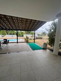 Oportunidade Casa 04 Suítes com dependência em Villas de Jacuípe.