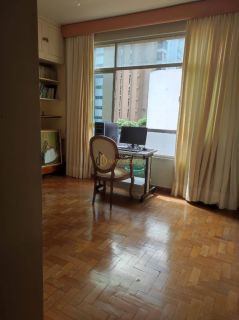 Apartamento 4 / 4 + Dependência e 3 suítes Graça em Salvador