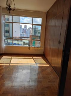 Apartamento 4 / 4 + Dependência e 3 suítes Graça em Salvador