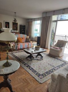 Apartamento 4 / 4 + Dependência e 3 suítes Graça em Salvador