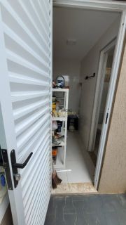 Casa duplex 04 quartos com 03 suítes em condomínio