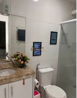 Casa Condomínio 4/4 e 1 suíte Buraquinho