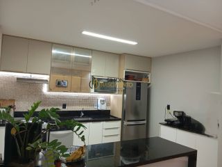 Casa Condomínio 4 /4 e 1 suíte Abrantes
