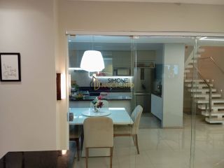 Casa Condomínio 4 /4 e 1 suíte Abrantes