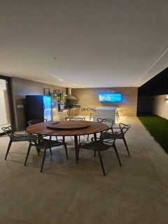MANSÃO EM GUARAJUBA com 7 Suítes