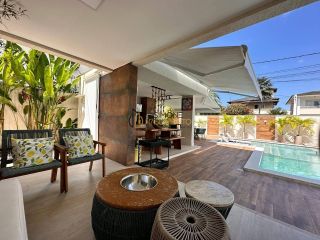Casa de Condomínio Para Vender 4/4 e 1 suíte Miragem em Lauro De Freitas