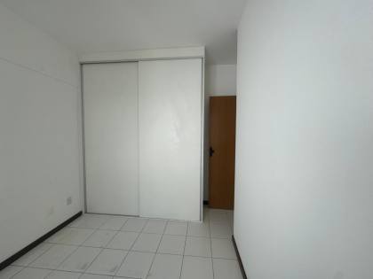 Apartamento 2 /4 e 1 suíte Rio Vermelho