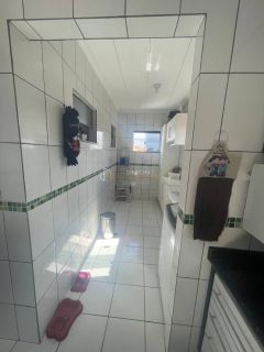 Cobertura 2/4 e 1 suítes  Itapuã