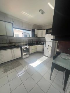 Cobertura 2/4 e 1 suítes  Itapuã
