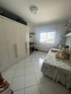 Cobertura 2/4 e 1 suítes  Itapuã
