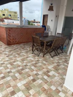 Cobertura 2/4 e 1 suítes  Itapuã